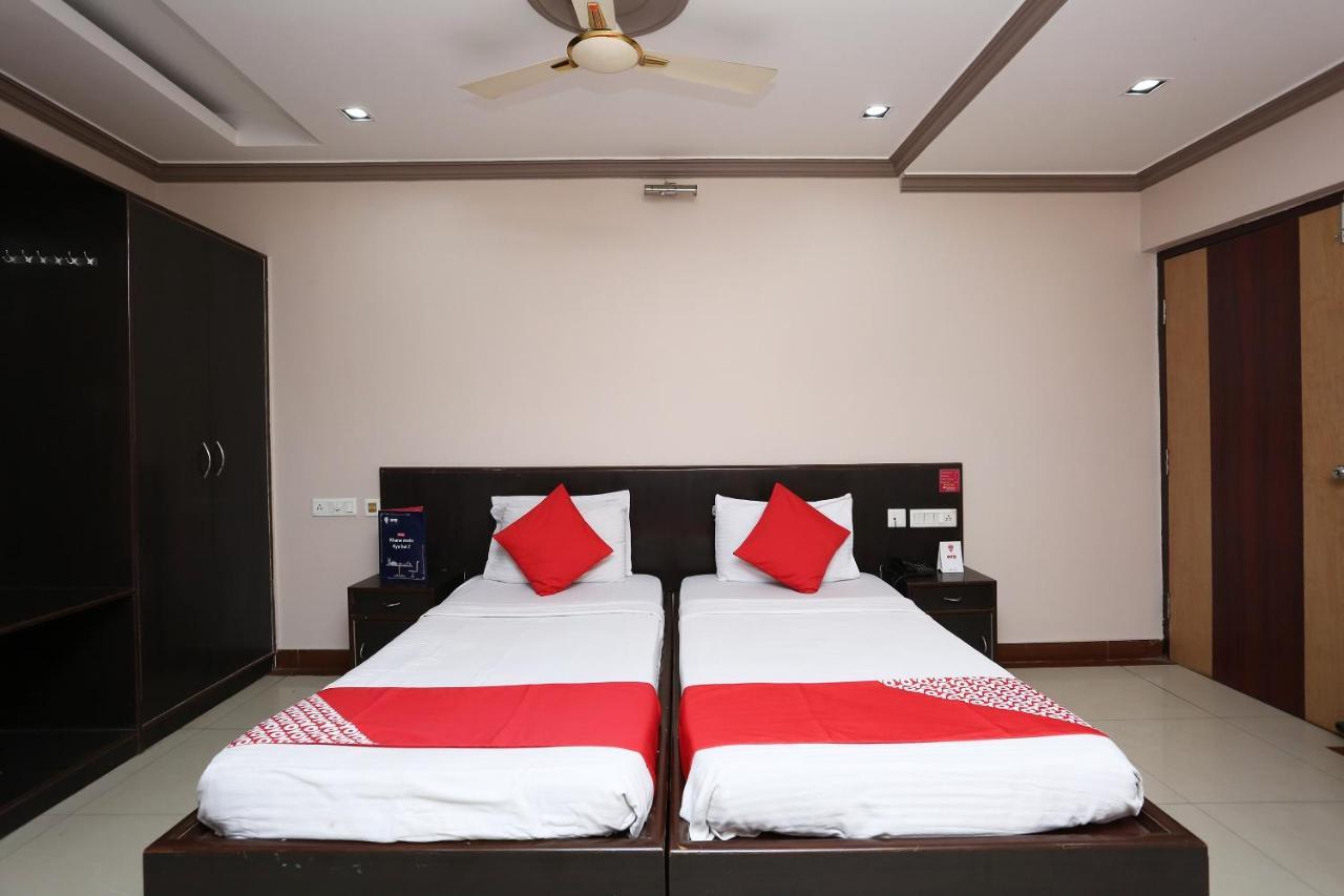Oyo 3881 Venus Nxt Hotel Bhubaneswar Exterior photo